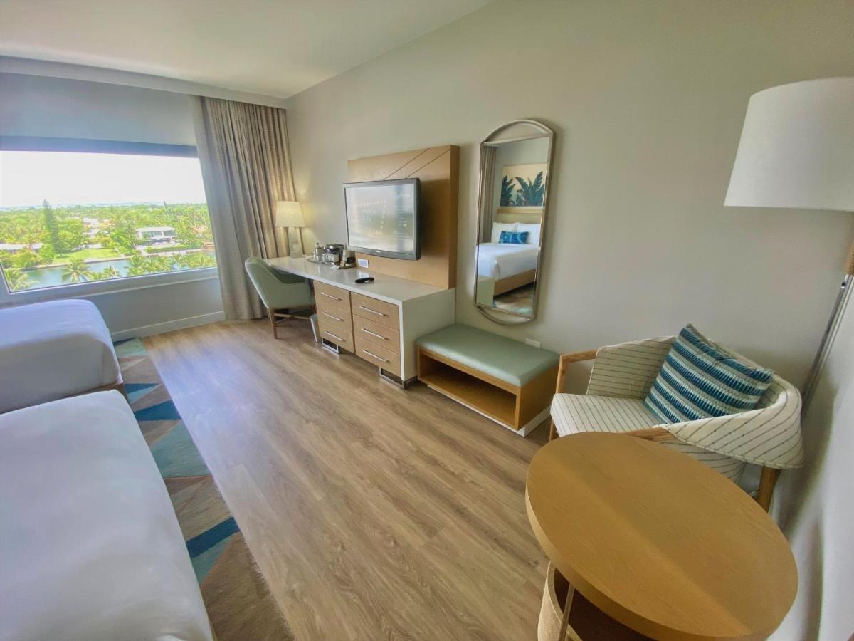 Radisson Resort Miami Beach Exterior photo