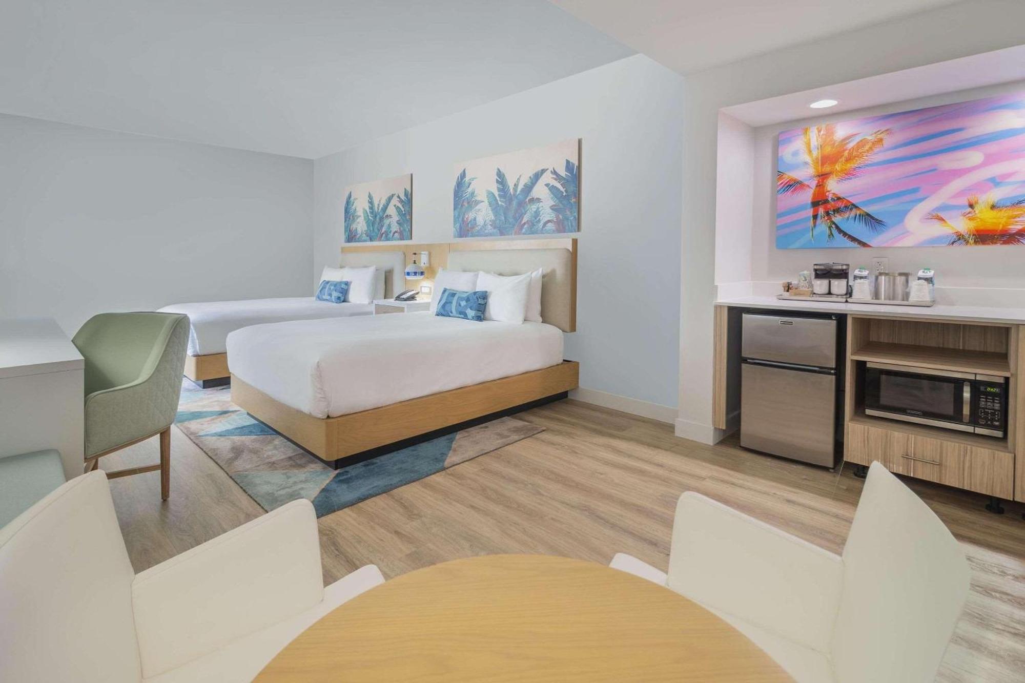 Radisson Resort Miami Beach Exterior photo