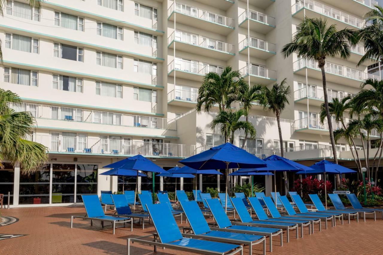 Radisson Resort Miami Beach Exterior photo